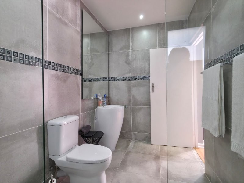 5 Bedroom Property for Sale in Jeffreys Bay Central Eastern Cape